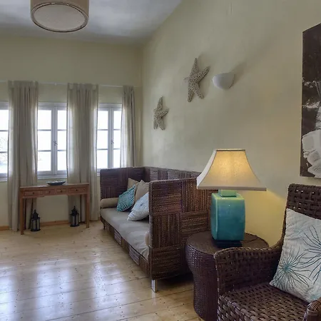 Gasthuis Delfini Kamarai