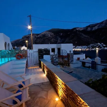 Delfini Kamares (Sifnos)