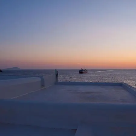 Delfini Kamares (Sifnos)