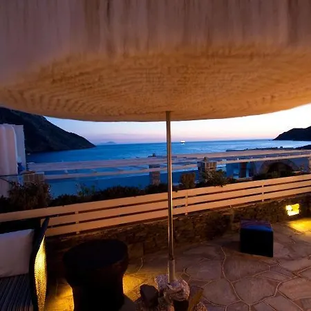 Delfini Kamares (Sifnos)
