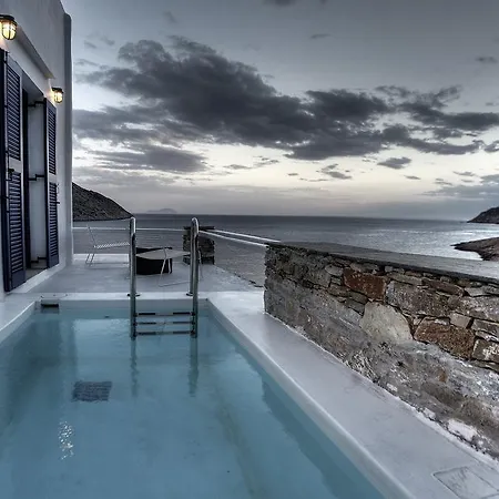 Delfini 3* Kamares (Sifnos)