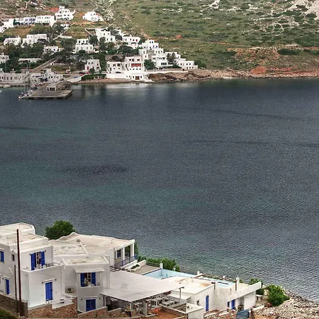 Delfini Konukevi 3*