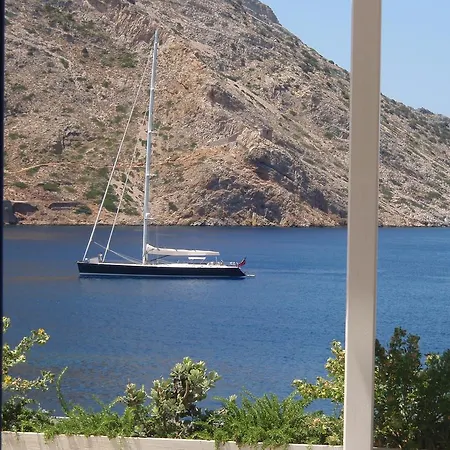 Delfini 3* Kamares (Sifnos)